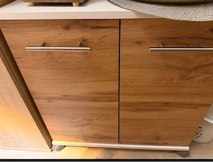 badschrank abzugeben 