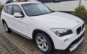 BMW X1 X1 sDrive20i/PDC/8XAlu/Klima/PDC/BC/Start-Stop/Tempomat/e.Fenster