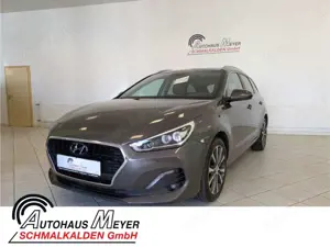 Hyundai i30 1.6 D Premium+Navi+Fahrersitz el.+Einparkhilfe hin