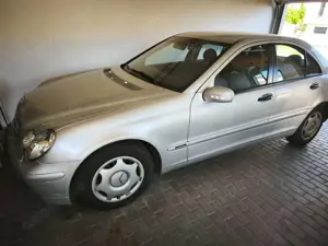 Mercedes-Benz C 180 Kompressor 1Hand Rentnerfahrzeug TÜV9/27