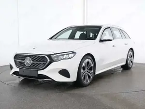 Mercedes-Benz E 220 d T Avantgarde*Panorama-SD*Distronic*AHK