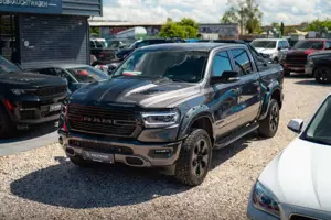 Dodge RAM 5.7 V8 HEMI 4x4 OFFROAD Night-Paket *LED*