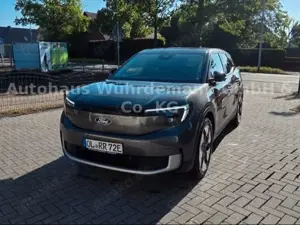 Ford Explorer Premium RWD