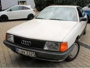 Audi 100