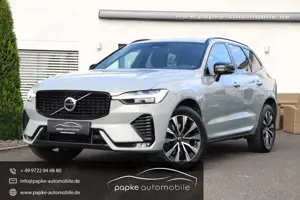 Volvo XC60 B4 AWD Plus Dark +AHK+STANDHEIZUNG+ASSIST++