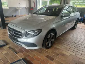 Mercedes-Benz E 220 E 220 d 4Matic (213.205)