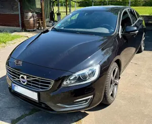 Volvo S60 Momentum Bild 2