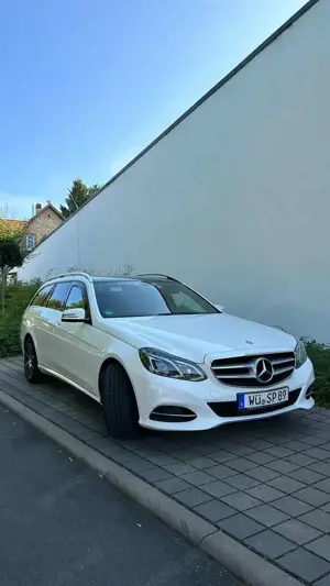 Mercedes-Benz E 220 T CDI DPF BlueEFFICIENCY 7G-TRONIC Avantgarde