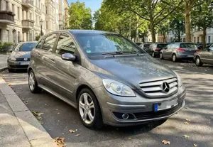 Mercedes-Benz B 200 CDI - Autom., Klima, Navi, T. Leder, Sitzheizung