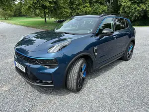 Lynk  Co 01 01 PHEV