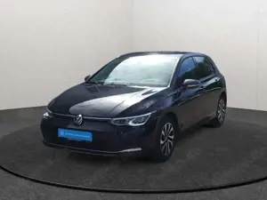 Volkswagen Golf VIII 1.5TSI Active LED-Plus STHZ Navi HUD