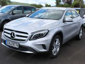 Mercedes-Benz GLA 200 HU+AU NEU, Sportsitze, Teilleder, viele Extras