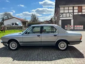 BMW 520 iA.  E 28 *Automatik-Klimaanlage-BBS-H-Kennzeichen*