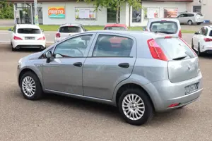 Fiat Punto 1.2 8V POP l KLIMA l ZR NEU l SERVICE NEU Bild 4