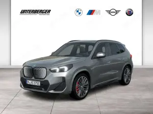 BMW iX1 xDrive30 M Sport Pro DA+ PA+ AHK HUD HK Pano