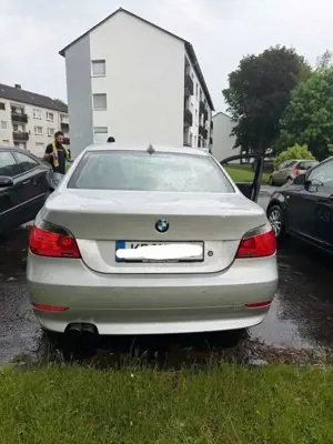 BMW 520 520i