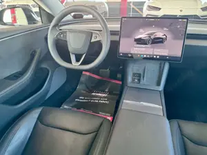 Tesla Model 3 Long Range Dual AWD Highland HW4 20Zoll Bild 3