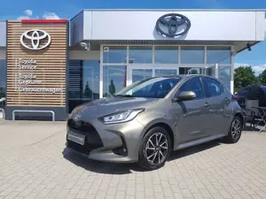 Toyota Yaris 1,5-Schalter *Team D* mit Comfort-Paket