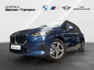 BMW 220 i Active Tourer Premium Paket/ AHK/  Fernlichtass.