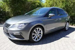 SEAT Leon ST FR 2.0 TDI - Navi-Leder-Pano-KAM-1.Hd