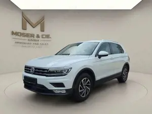 Volkswagen Tiguan 2.0 TSI SOUND*1.HD*AHK*PANO