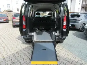 Peugeot Partner Active BHDi 100 ETG6*Rollstuhlramp