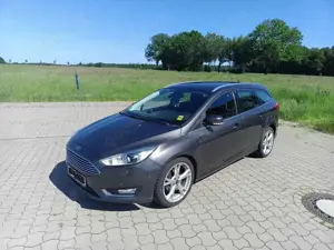 Ford Focus Focus Turnier Diesel Turnier 1.5 TDCi DPF Start-Stopp-System Titanium