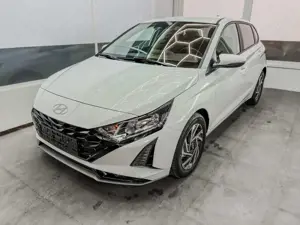 Hyundai i20 COMFORT DCT NAVI SHZ RFK ALU PDC 1.0 T-GDI DCT ...