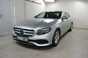 Mercedes-Benz E 220 MULTIBEAM KAMERA AHK SCHECKHEFT AMBIENT