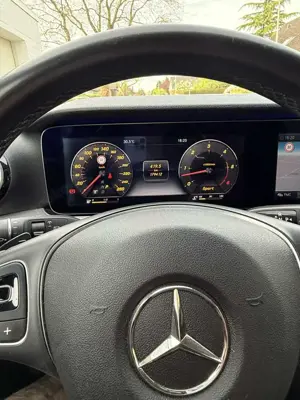 Mercedes-Benz E 350 E 350Td / Avantgarde