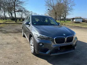 BMW X1 xDrive20i - wenig km, Allrad  AHK