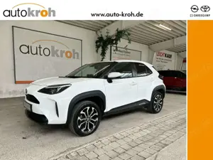 Toyota Yaris Cross Hybrid FWD Team Deutschland AHK Kamra