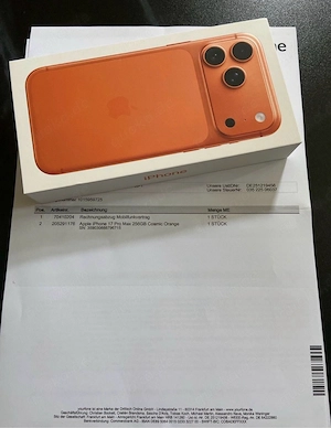 apple i Phone 17 pro max cosmic orange