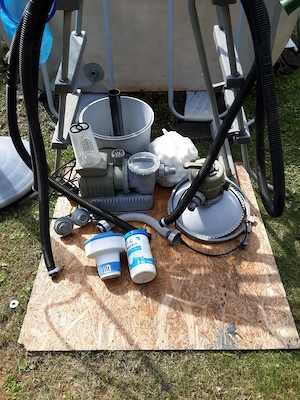 BESTWAY Gartenpool mit viel Zubehör 