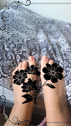 Fußbilder, getragene socken und Schuhe