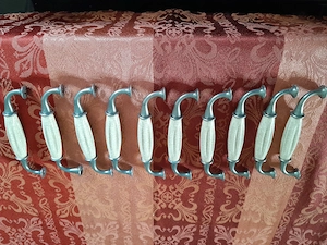 10 Möbelgriffe (Porzellan mit Metall in Altsilberoptik) cremefarbig krakeliert