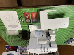 Janome Cover Pro 2000 CPX top Zustand  2 1 2 Jahre alt