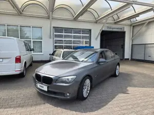 BMW 750