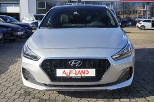 Hyundai i30 1.4 T-GDI Aut. Passion + LED Navi Pano AHK