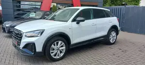 Audi Q2 S line*S-Tronic*AHK*TWA*virt.Cockpit*wenig KM