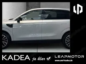 Leapmotor B10 BEV KAMERA+LED+PANORAMA+ACC+NAVI