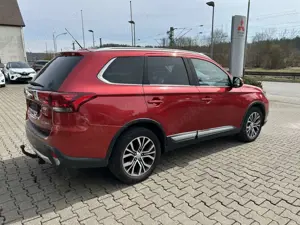 Mitsubishi Outlander Top 4WD.   7Sitze Bild 5