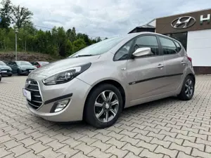 Hyundai iX20 blue Trend
