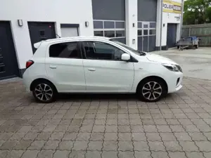 Mitsubishi Space Star Select+ 1.2 MIVEC ClearTec 5-Gang Bild 3