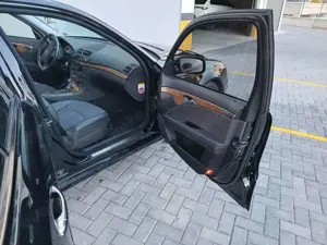 Mercedes-Benz 200 avangart