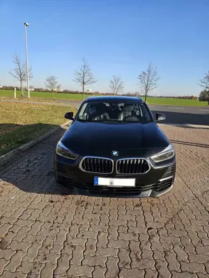 BMW X2 xDrive 20 d Advantage, AHK