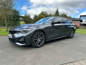BMW 330 330d Touring xDrive Aut. M Sport PANO/AHK/HEAD/LAS