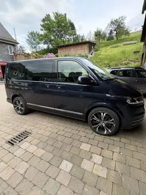 Volkswagen T6.1 Multivan DSG Kurz 4MOTION Highline