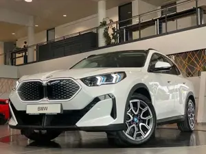 BMW iX2 xDrive30 InnovP Memory Pano HK ACC AHK 360°