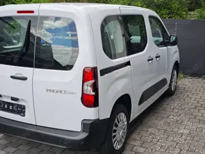 Toyota Proace City Proace City Verso Diesel 4-Türer Verso 1.5 D-4D L1 Flow